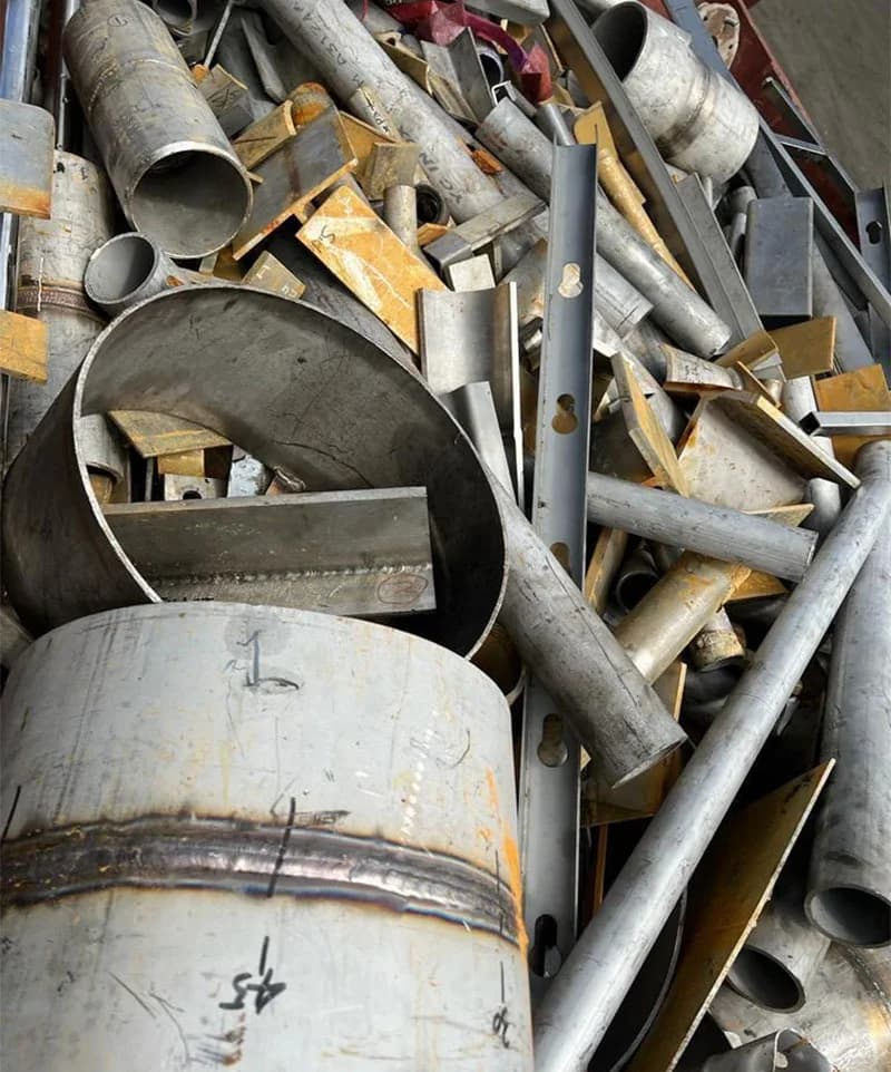 Pièces et tôles d’inox 316 issues d’équipements marins et industriels